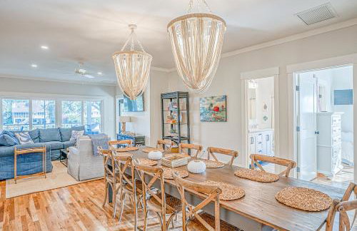 NEW LISTING Six Bedrooms - Private Dock - Steps to the Beach - Sleeps 14 - Foto 23