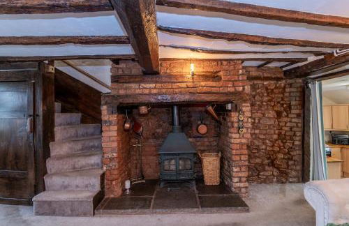 Magnolia Cottage - Photo 2