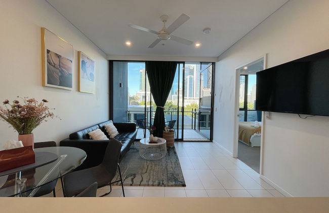 Charming Urban Retreat - Photo 10