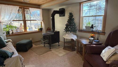 Cozy Rustic Retreat on a Horse Ranch with Stunning Pikes Peak Views and Serenity Minutes from Downtown Woodland Park - Foto 1