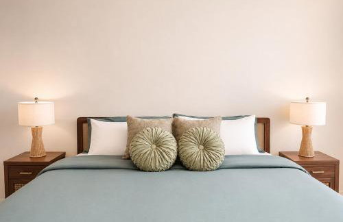 Upscale Escape 10 Min from Disneyland With Pool & Gym - Foto 36