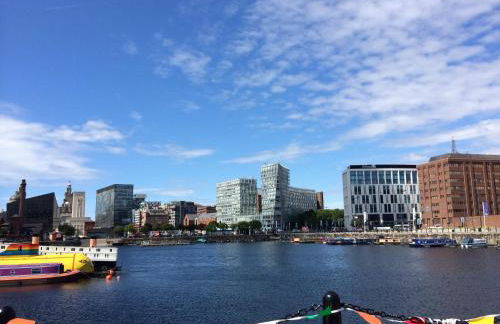 Elegant Apartment in Hamilton Square Free Parking - Foto 48