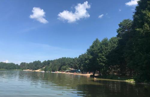 Domek wypoczynkowy w lesie nad jeziorem - Foto 24