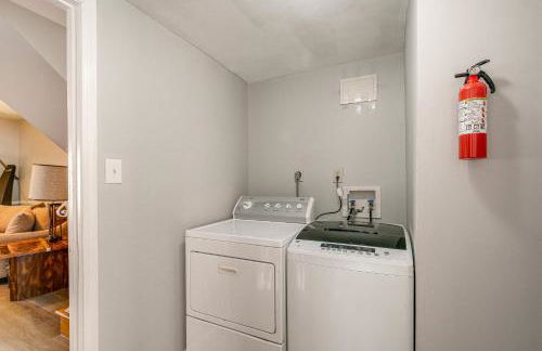 Work and Play Near DC Extended Stay with Large Yard - Foto 21