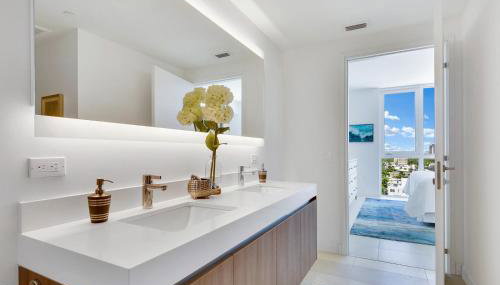 Tiffany Indigo - Rooftop Pool, Gym, Walk to Beach - Foto 4