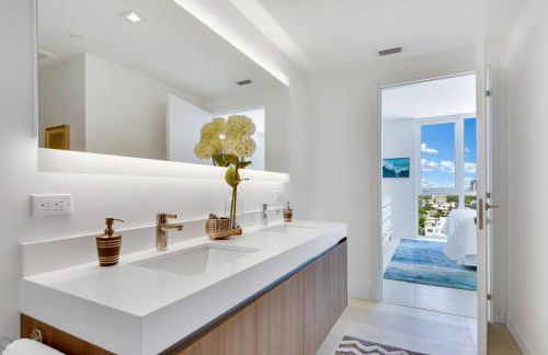 Tiffany Indigo - Rooftop Pool, Gym, Walk to Beach - Foto 4