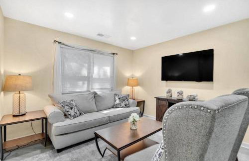 Cozy 2 Bedroom Pineville-Matthews Duplex Sleeps 8 - Foto 17