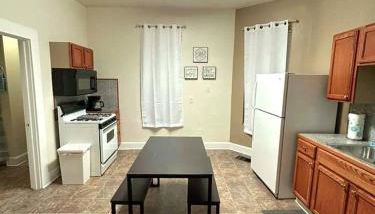 Downtown 1BR Stay Walk to Cafes & Parks - Foto 3