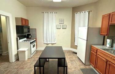 Downtown 1BR Stay Walk to Cafes & Parks - Foto 3