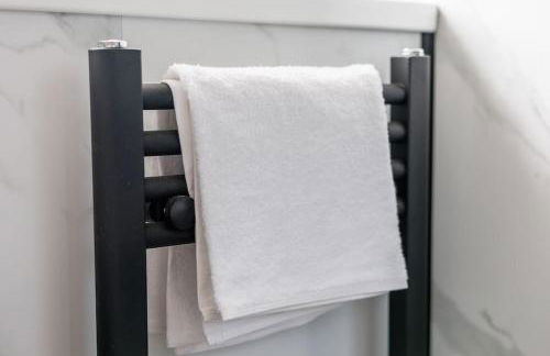 2 Bedroom House in Seaham - Driveway Parking - Photo 11