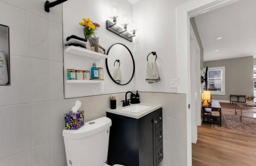 Family-owned 3BR in Larchmere Near Hospitals with Parking - Foto 9