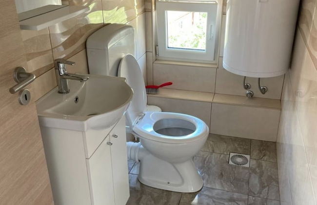 Jenny - 300m to the Beach - A1 - Photo 7