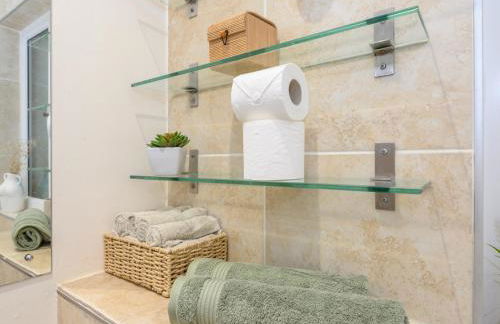 Pass the Keys Family Friendly home in Baildon Court-Free Parking - Foto 39