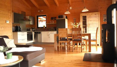 5 Sterne Ferienhaus Susi mit Kamin, Seeblick und 2 Terrassen - Foto 2