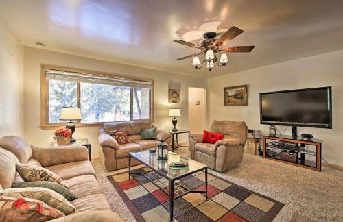 Walk to Lake Rustic Home with Deck in Fawnskin - Foto 2