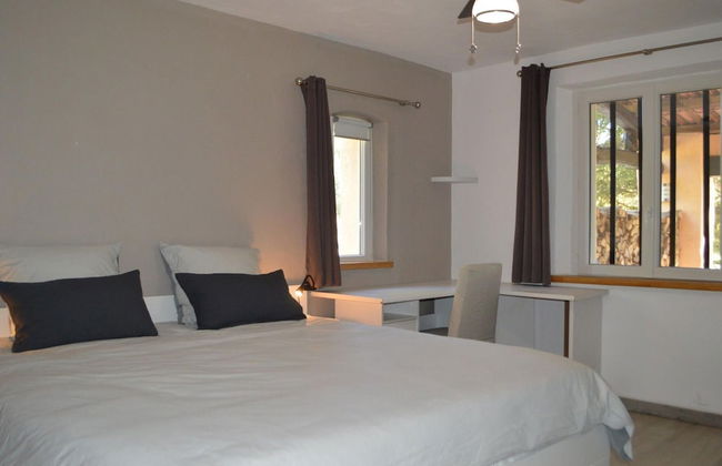 Cosy Holiday Home With Pool in Callian - Photo 3