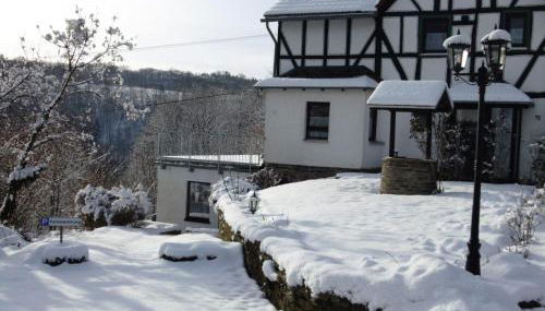 Apartment in Waldbreitbach mit Whirlpool by Interhome - Foto 2