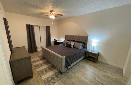 Cozy Condo Near Med Center, NRG Stadium, & Rail line - Foto 18