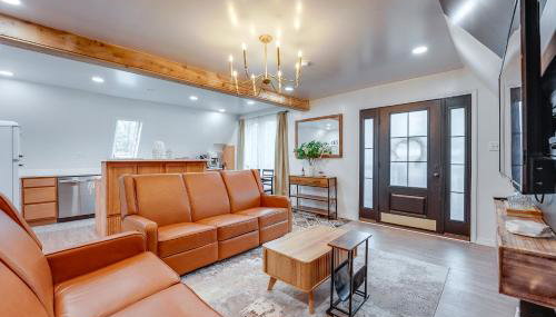 Walk to Fox Lake Pet-Friendly A-Frame with Fire Pit - Foto 5