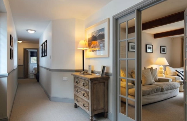 Oaktree Lodge - Luxury Cottage, Hot Tub, Sea Views - Foto 23
