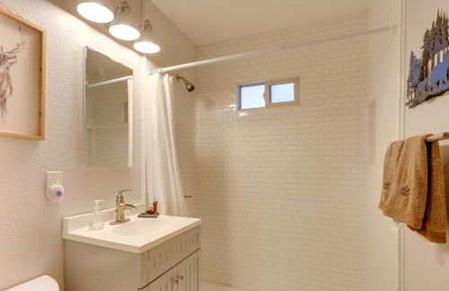 Crestline Cabin Close to Lake Arrowhead and Skiing - Foto 13