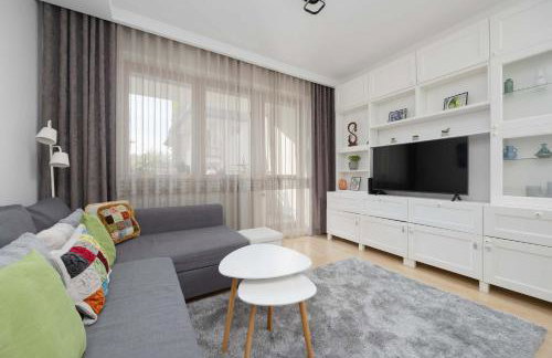 Family Apartment with Parking in Pruszków by Noclegi Renters - Foto 1