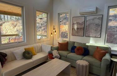 The Onyx - Walk to Falls, Hot Tub, Resort Access, Luxe Approved - Foto 15