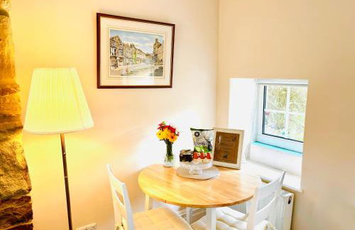 Fox Cottage - Cosy Stay on Pateley High Street - Photo 10