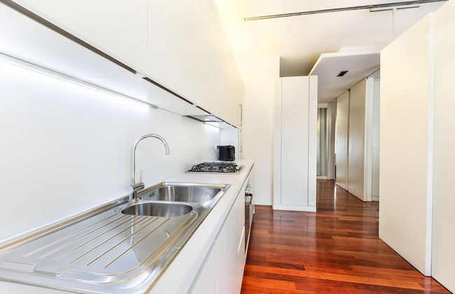 SuiteLowCost Corso Como - Photo 52