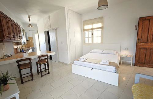 Aggelos & Melina studios - Enjoy sunset from Melina - Photo 3