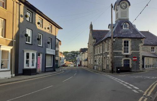 The Lodge - Photo 32