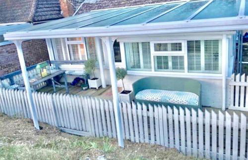 A unique, off-grid Eco Friendly Beach House. - Foto 46