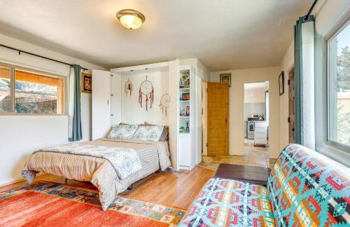 Artsy Studio with Patio 25 Mi to Santa Fe - Foto 2