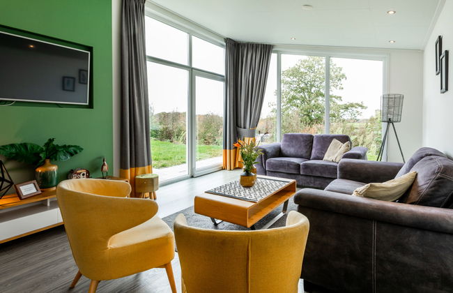 3 bedroom House in Bemelen with swimming pool and garden - Photo 2