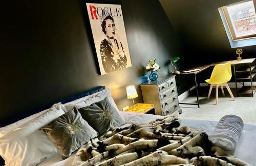 5 Bedroom House - DISC0UNTS - Parking, Contractors, Group, Family - Foto 2