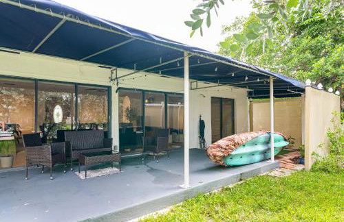 Charming 2BR Waterfront House - Foto 28