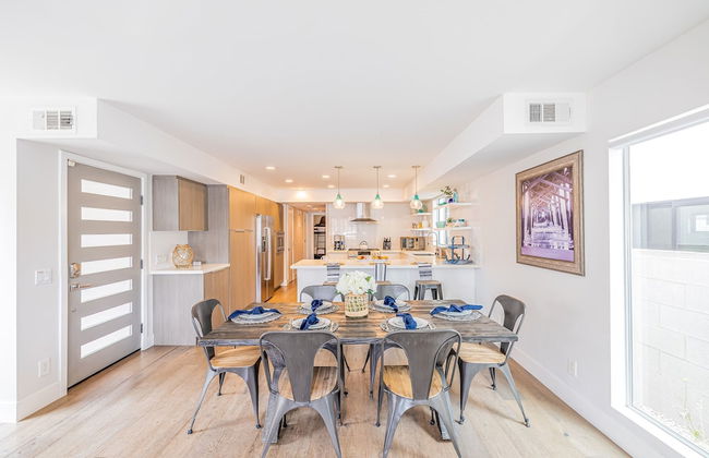 Seaside Style by Avantstay Rooftop Walk to Beach Chic Design - Photo 9