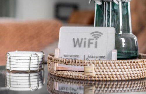 Mid-Century Modern Retreat in Little Italy - Foto 8