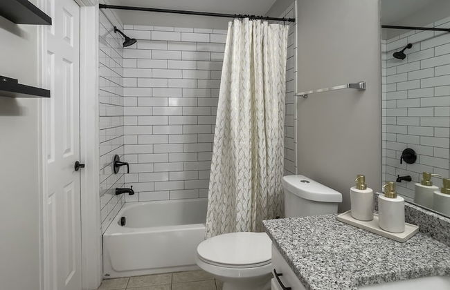 Madison Manor - Foto 5