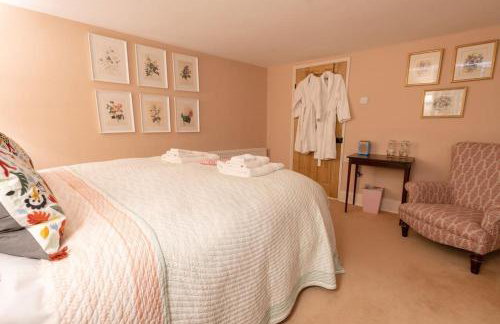 Charming Coates Cottage - Photo 14