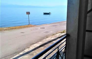 MODERN GROUND FLOOR APARTMENT ON the PEBBLES - Foto 43