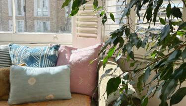 Gorgeous mezzanine studio steps to Olympia - Foto 3