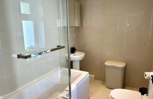 2 Bedroom City Centre House - Pet Friendly - Free Parking - Foto 2