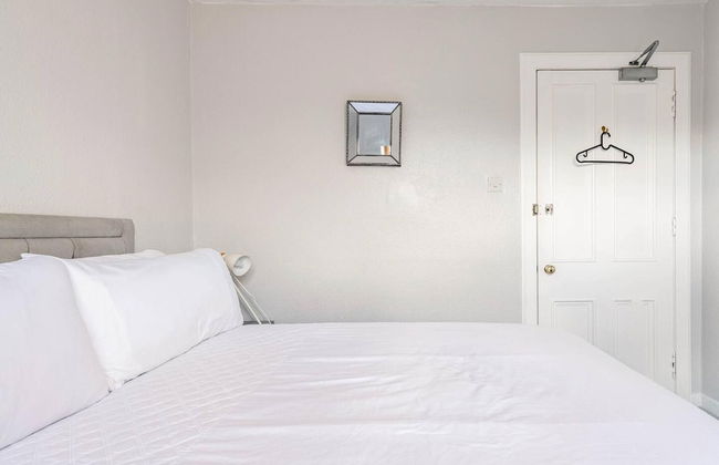 Stunning 5 Bedroom Large Apartment With Parking - Foto 6