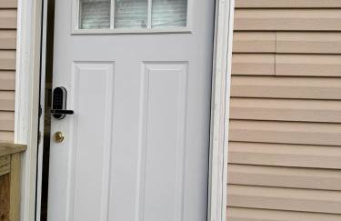 Cozy Room by Hofstra University - Photo 25