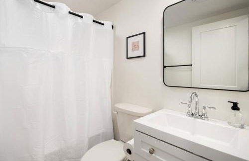 The Silo 8 - Modern 2BD in a Quiet Neighborhood - Photo 4