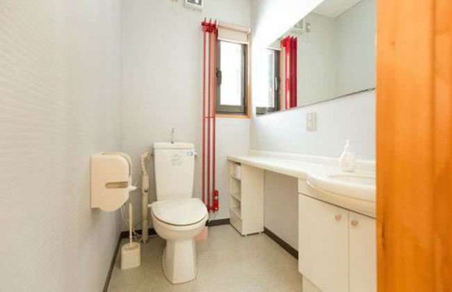 Nozawa House - Photo 8