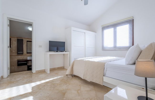 Beachfront 7BR Villa With Pool Maid Los Corales - Foto 77