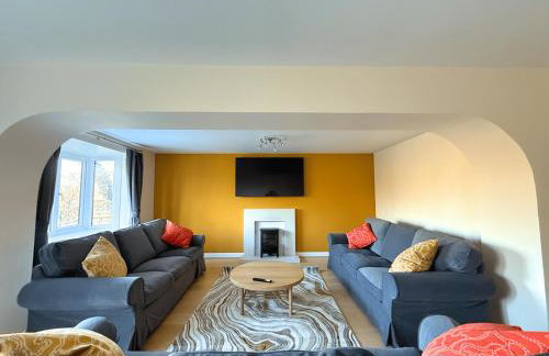 Stunning 4 BR Townhouse for 8 With Free Parking - Foto 2