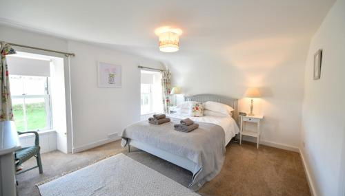 Longhill Farmhouse - Photo 2